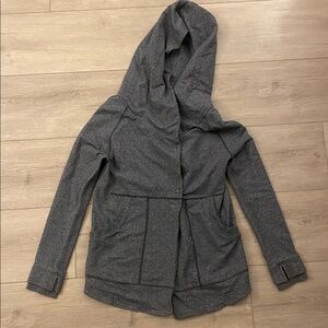 Lululemon EUC Find Your Center Wrap Heathered Gray Hooded Jacket Size 4